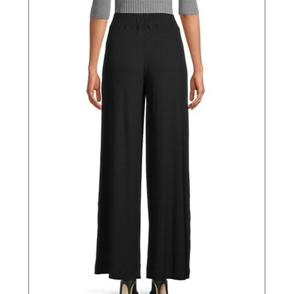 like new comfy pants :) soft, ribbed material